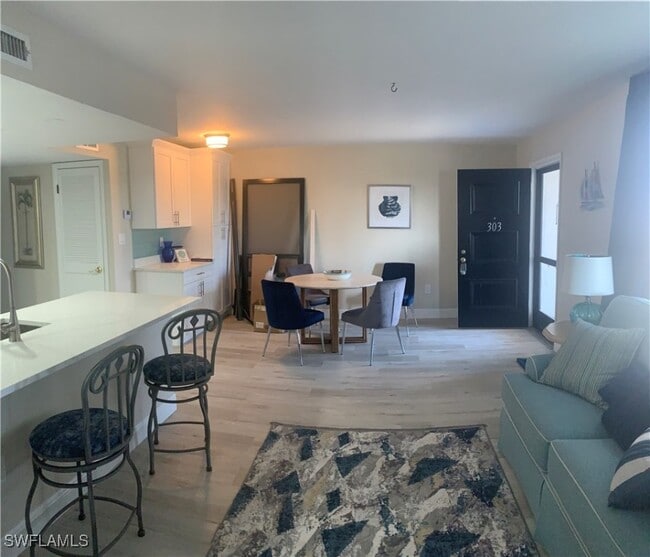 property at 4906 Victoria Dr