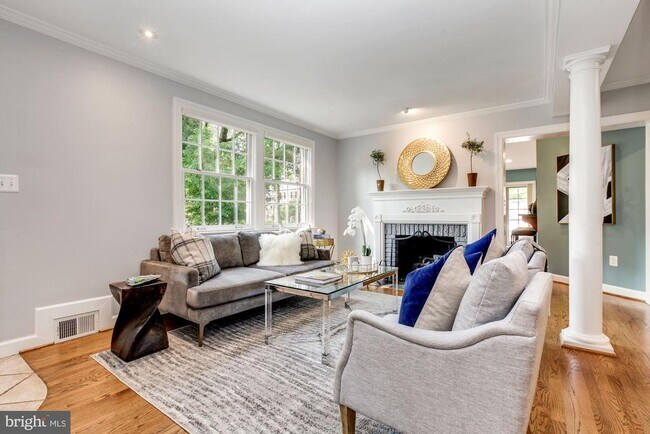 property at 3233 Stephenson Pl NW