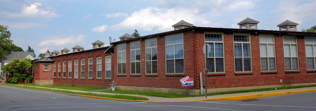 107 Walnut & 2nd St in Mifflinburg, PA - Building Photo - Building Photo