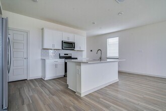 428 Millbrook Blvd in San Marcos, TX - Building Photo - Building Photo