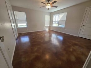 511 Avenue K in Marble Falls, TX - Building Photo - Building Photo