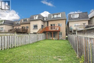 21B Brian Dr in Toronto, ON - Building Photo - Building Photo