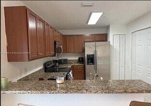 11603 NW 89th St, Unit 214 in Doral, FL - Building Photo - Building Photo