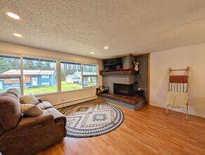 8221 Birch Ln in Juneau, AK - Building Photo - Building Photo