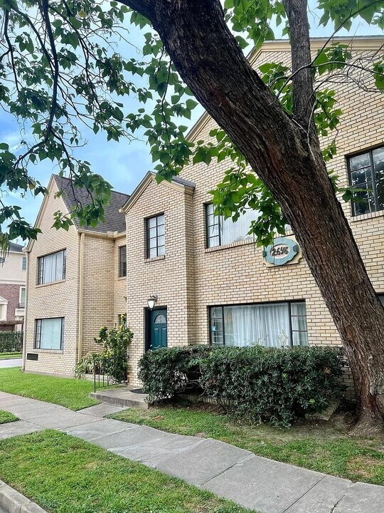 2646 Persa St in Houston, TX - Building Photo