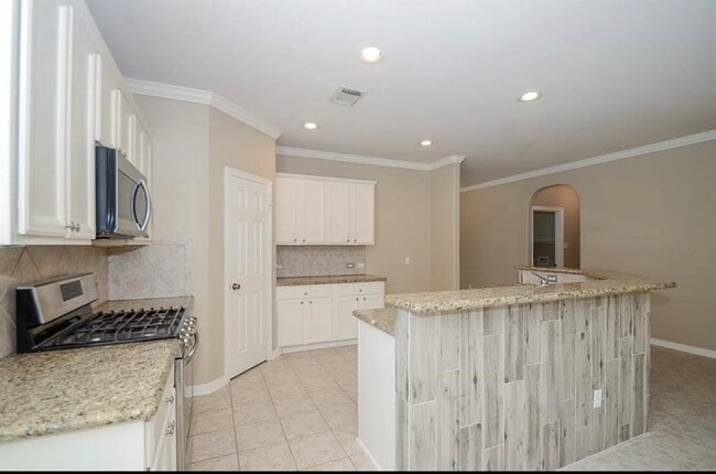 property at 210 Riverway Bluff Ln