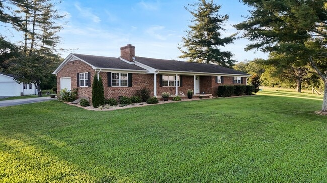 property at 995 Leadmine Rd