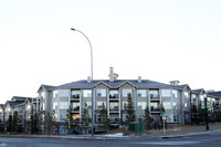 168 St Moritz Dr SW in Calgary, AB - Building Photo - Building Photo