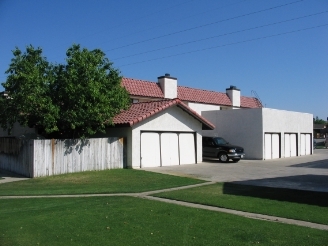 6005 Fairfax Rd in Bakersfield, CA - Foto de edificio