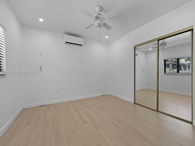 252 E 36th St in Hialeah, FL - Building Photo - Building Photo
