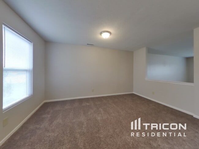 11361 N Creekside Dr in Monrovia, IN - Foto de edificio - Building Photo