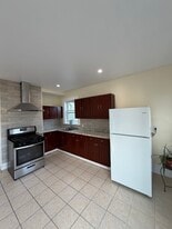 18 Linden St, Unit 2R in Somerville, MA - Building Photo
