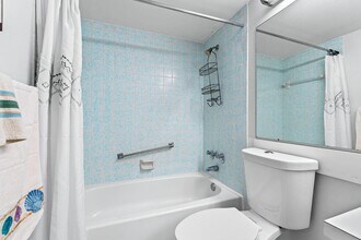 230 Pine HOV Cir in Greenacres, FL - Building Photo - Building Photo