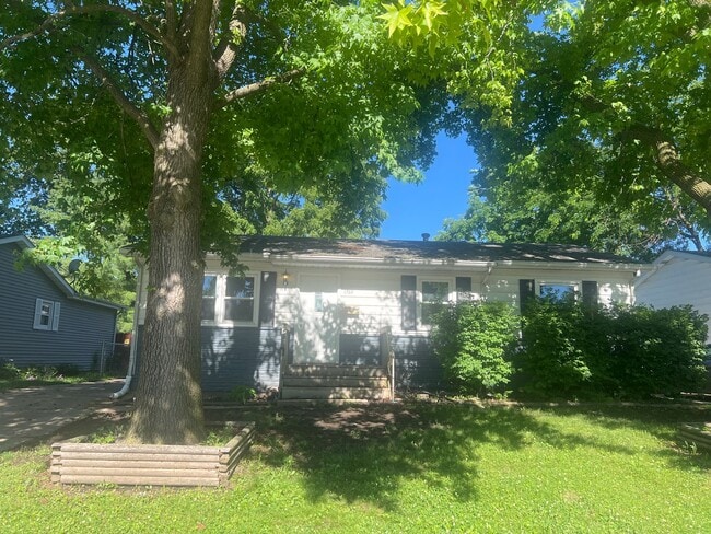 property at 1760 Fairmont Dr