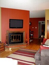 570 Laurel Ave, Unit #2 in St. Paul, MN - Building Photo - Building Photo