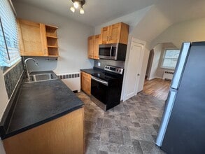 625 Fernwood St in Emmaus, PA - Building Photo - Building Photo