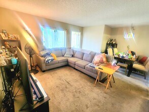 310 Knotty Pine Cir in Greenacres, FL - Building Photo - Building Photo