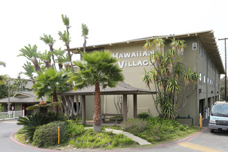 Hawaiian Village Apartments in Ventura, CA - Building Photo - Building Photo