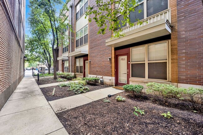 1234 W Monroe St in Chicago, IL - Building Photo - Building Photo