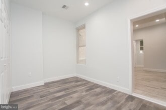 5229 Ridge Ave in Philadelphia, PA - Building Photo - Building Photo