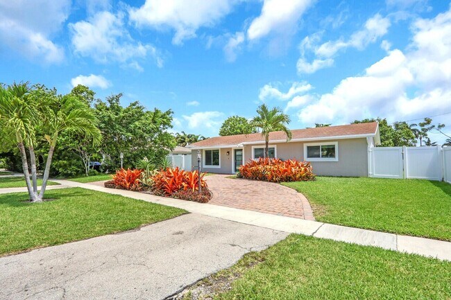 105 Palamino Cir in Boca Raton, FL - Building Photo - Building Photo