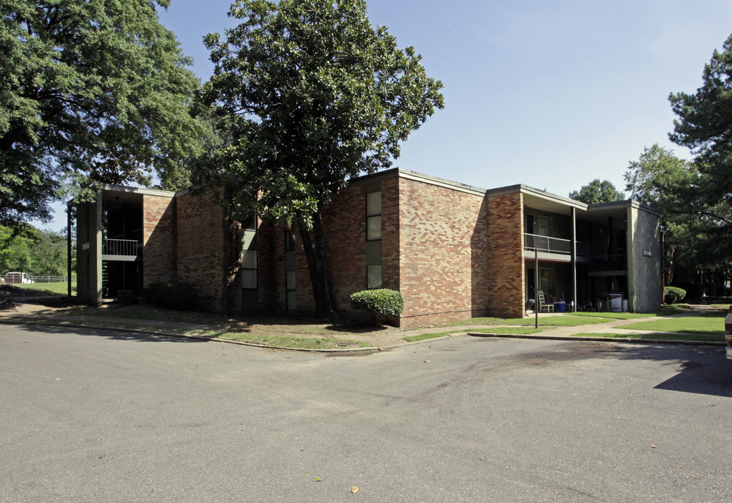 Washington Manor in Memphis, TN - Building Photo