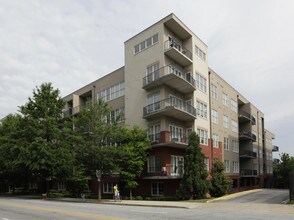 Central City Condominium in Atlanta, GA - Foto de edificio - Building Photo