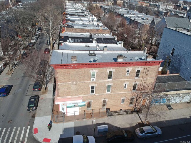 531 Central Ave in Brooklyn, NY - Building Photo - Building Photo