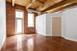 55 S Harding St in Indianapolis, IN - Foto de edificio - Building Photo