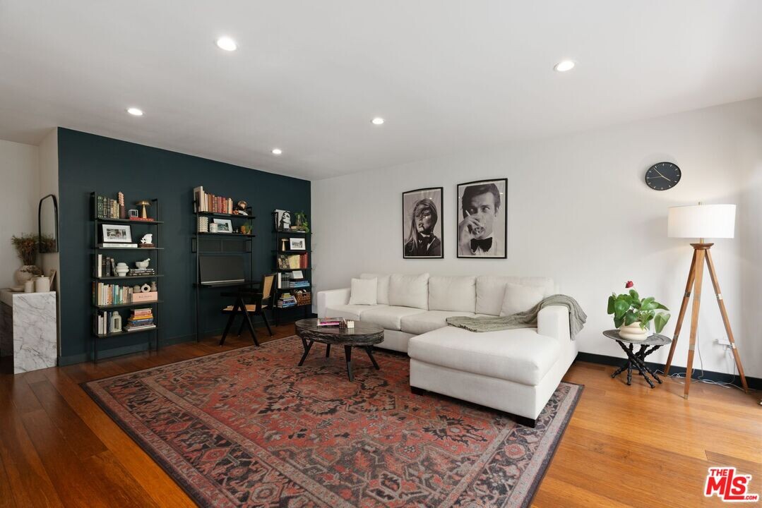 9061 Keith Ave in West Hollywood, CA - Building Photo