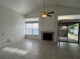 3046 Beacon Field Dr in San Antonio, TX - Building Photo