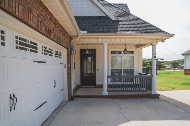 202 Southern Winds Dr in Enterprise, AL - Building Photo - Building Photo