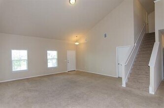 126 Denton Dr in Hutto, TX - Building Photo - Building Photo