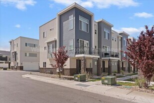 2342 Leigh Ln in West Haven, UT - Building Photo