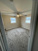 1125 Vine St in Liverpool, NY - Foto de edificio - Building Photo