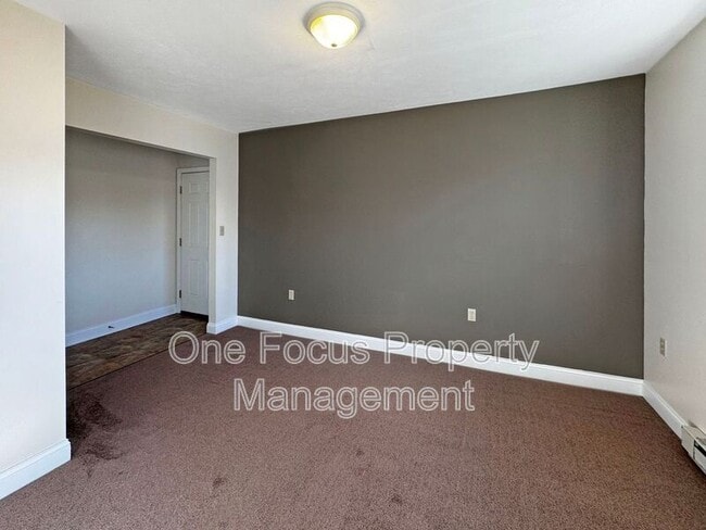 249 Main St in Mill Hall, PA - Building Photo - Building Photo