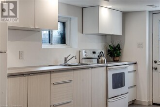 752 Beach Blvd in Hamilton, ON - Building Photo - Building Photo