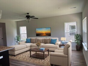 4364 Ravenwood Park W in Horn Lake, MS - Building Photo - Building Photo