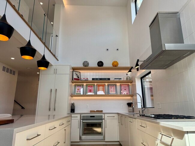 22 Parker St in Boston, MA - Building Photo - Building Photo