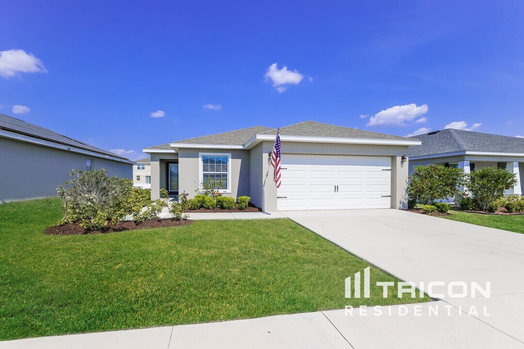 229 Cascara Ln in Auburndale, FL - Building Photo