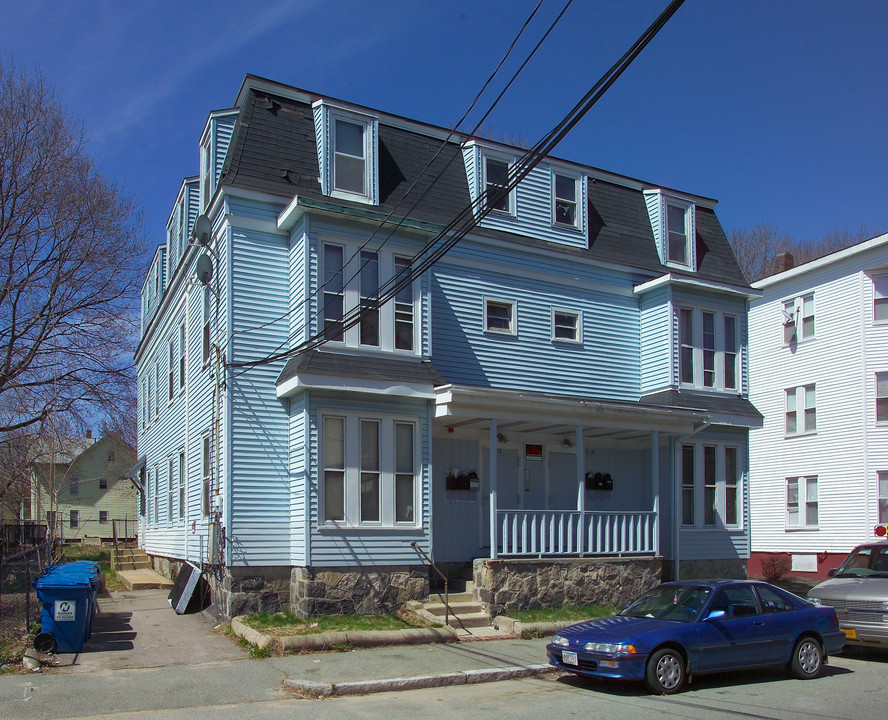 12 Walnut St in Brockton, MA - Building Photo