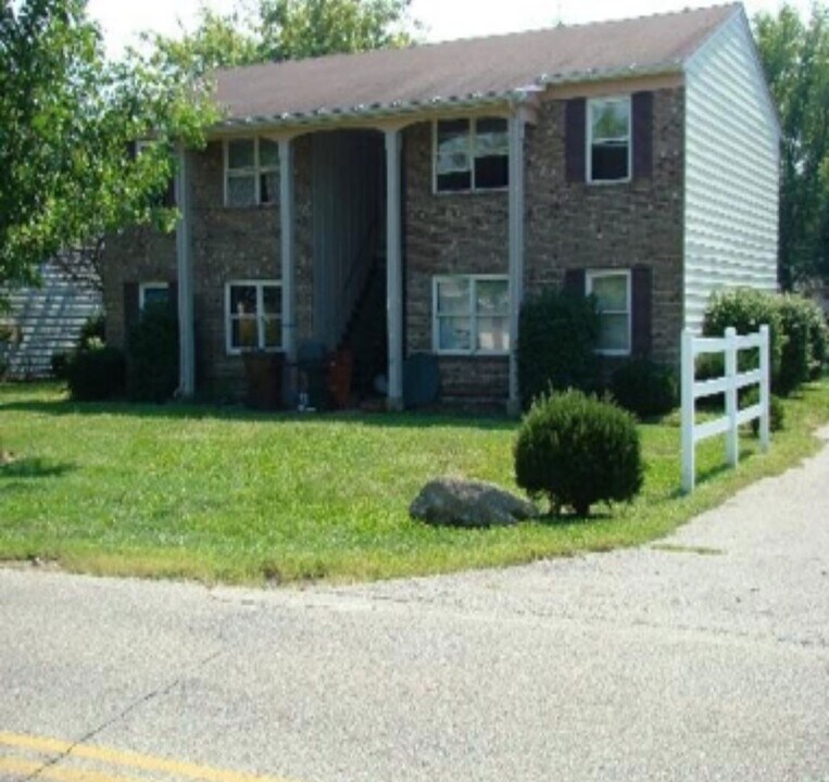 1459 E Market St-Unit -1459-B in Germantown, OH - Building Photo