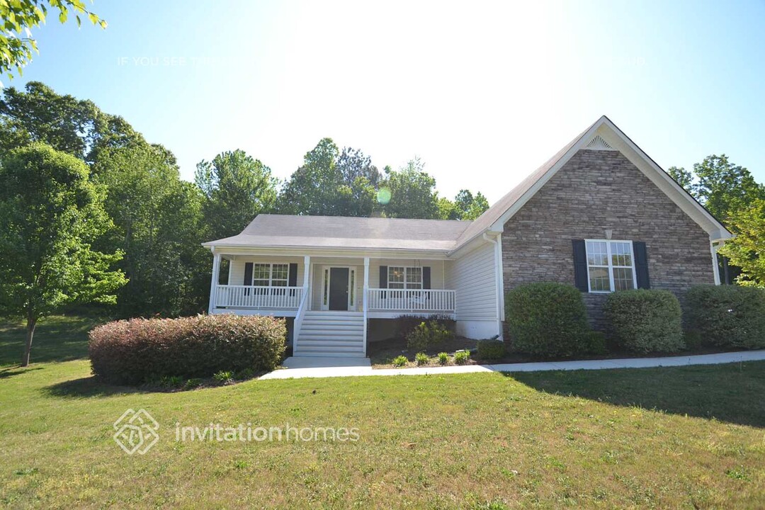 285 Barrington Dr in Hiram, GA - Building Photo