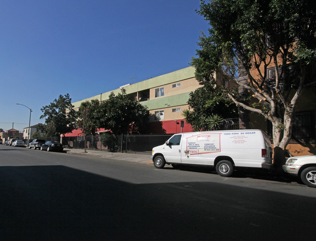 Westlake Arms Apartments in Los Angeles, CA - Building Photo - Building Photo