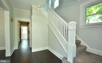 11 Irving Pl in Pikesville, MD - Building Photo - Building Photo