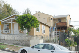 2816-2818 1/2 Avenel St in Los Angeles, CA - Building Photo - Building Photo