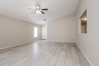 11638 W Carol Ave in Youngtown, AZ - Building Photo - Building Photo