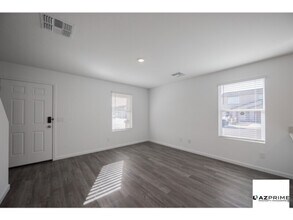 334 Paseo Xing Ln in Coolidge, AZ - Building Photo - Building Photo