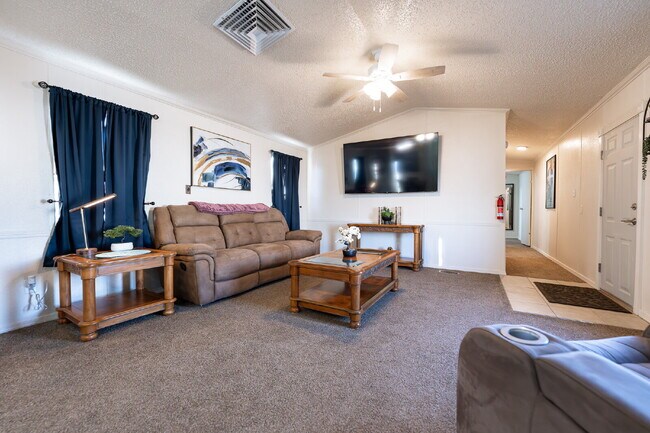 5700 Old Kirtland Hwy in Farmington, NM - Building Photo - Building Photo