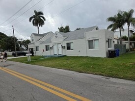 317 NE 13th Ave in Fort Lauderdale, FL - Building Photo